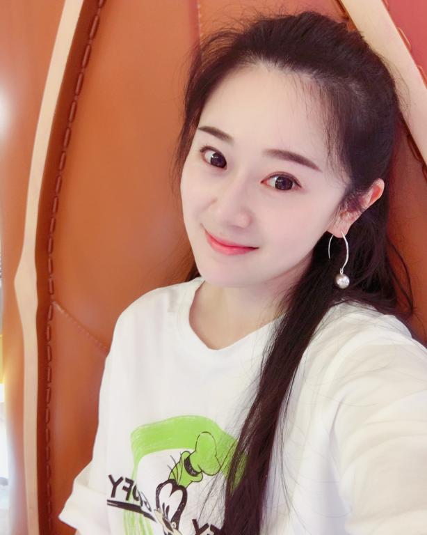 罗晶